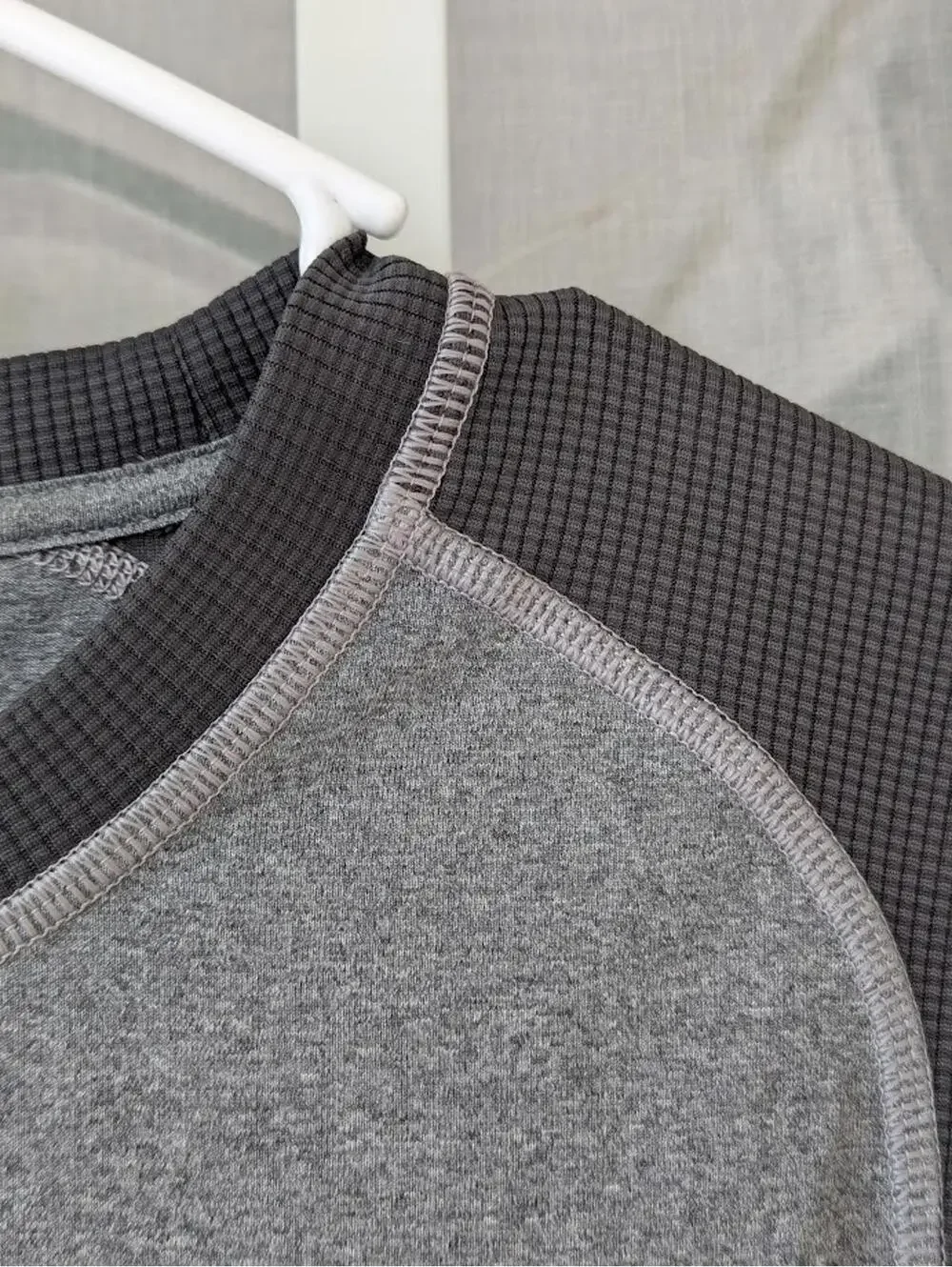 The North Face Medium Raglan Performance T-Shirt Heather Gray Black Colorblock
